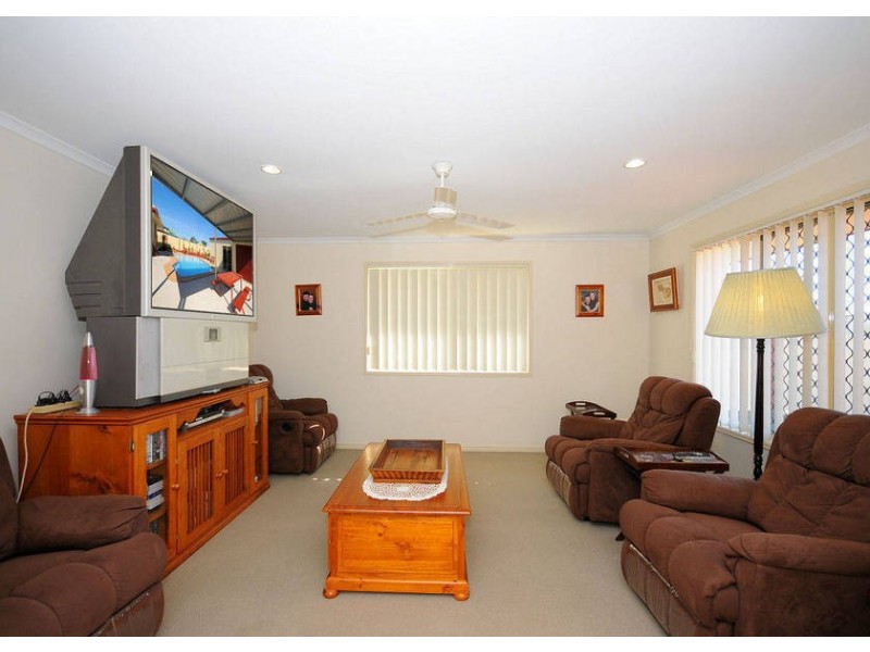 74 Endeavour Way, Eli Waters QLD 4655