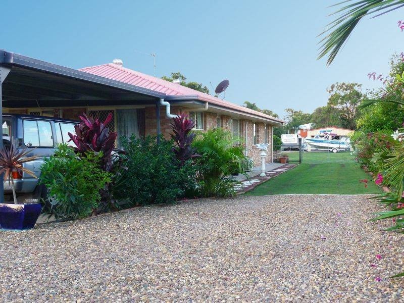 30 Blue Water Rd, Booral QLD 4655