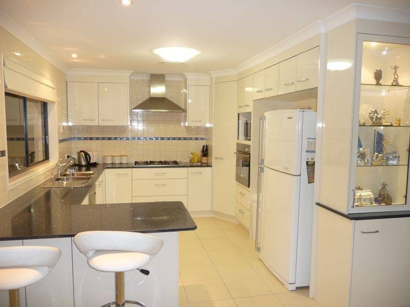 16 Kingston Court, Point Vernon QLD 4655