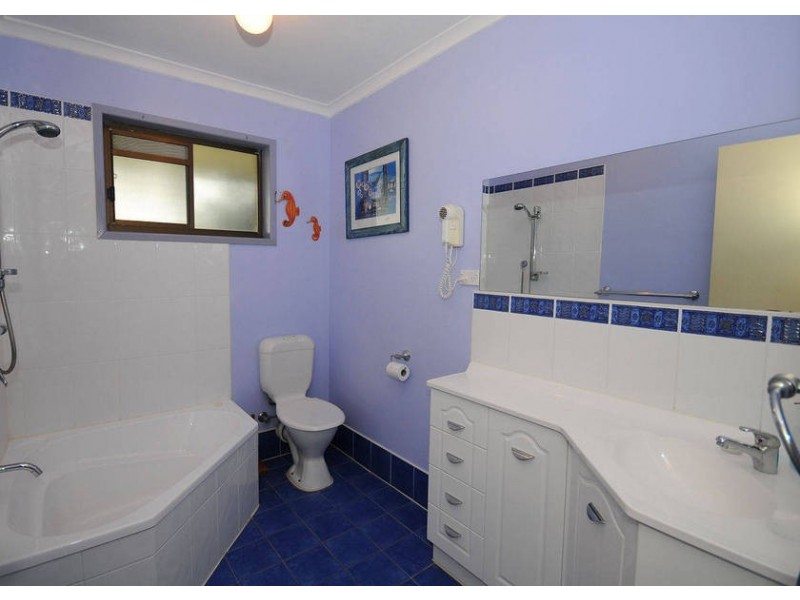 6 Hakea Court, Kawungan QLD 4655