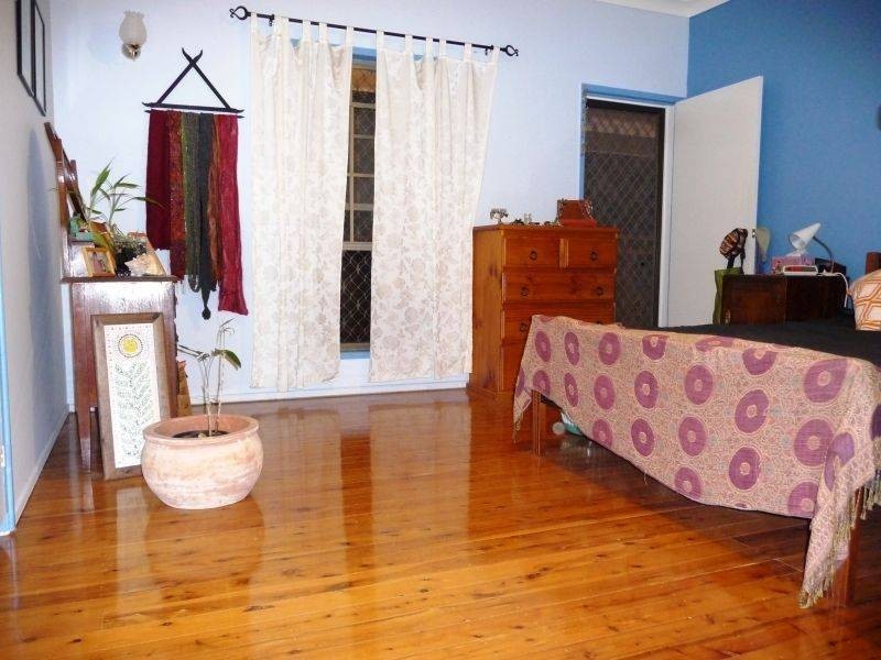 26 Hillcrest Ave, Scarness QLD 4655