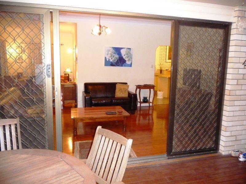 26 Hillcrest Ave, Scarness QLD 4655