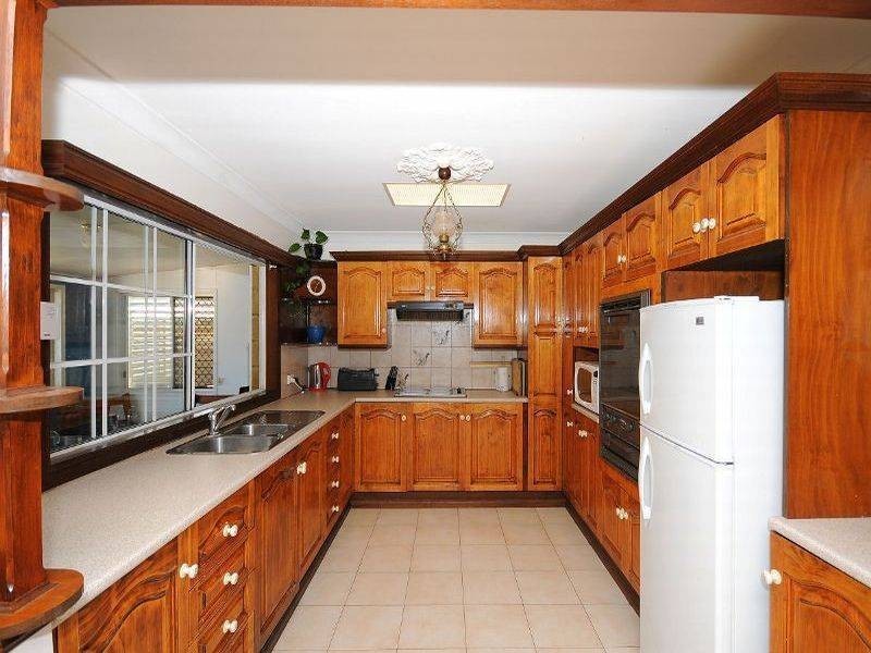 6 Holiday Pde, Scarness QLD 4655