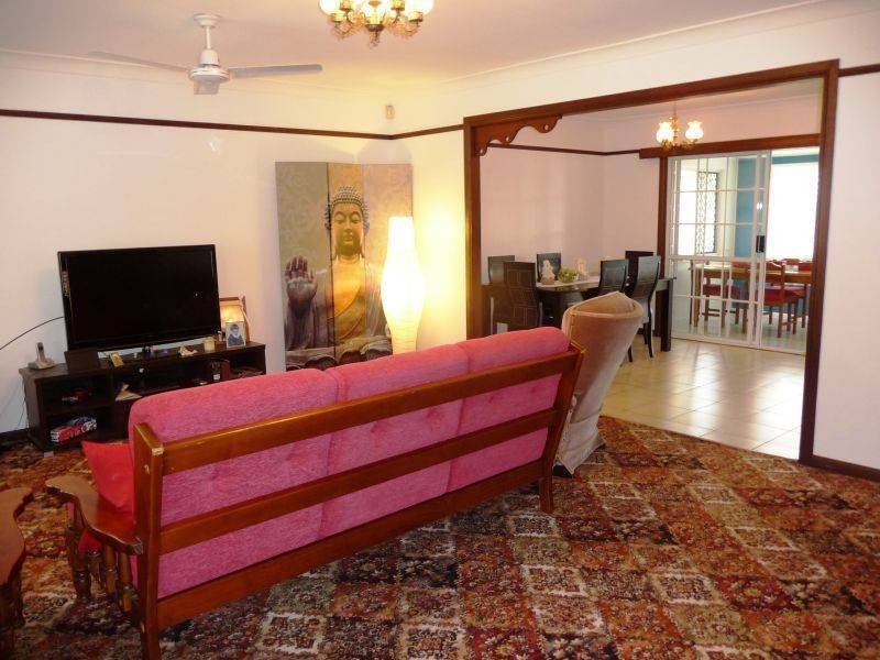 6 Holiday Pde, Scarness QLD 4655