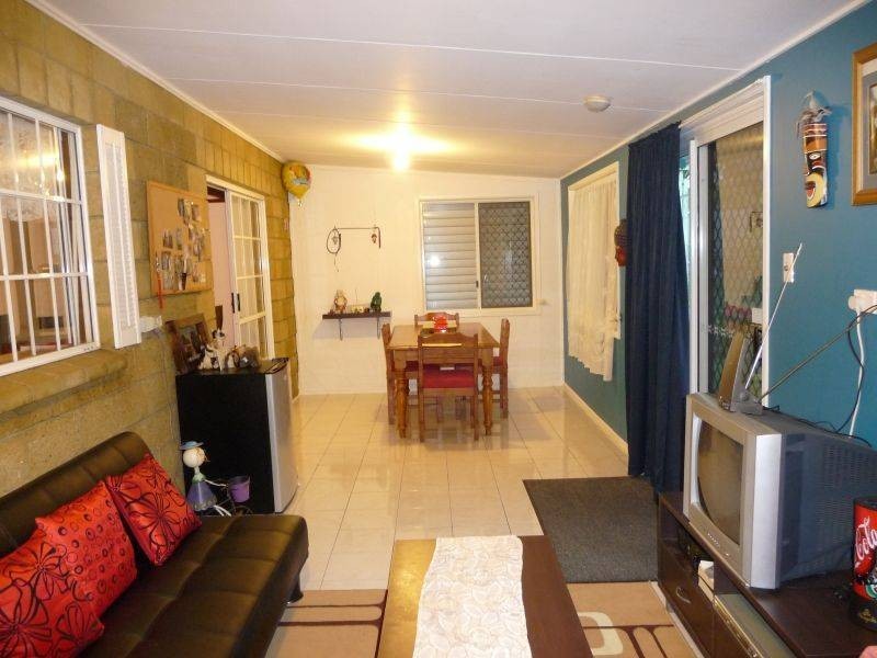 6 Holiday Pde, Scarness QLD 4655