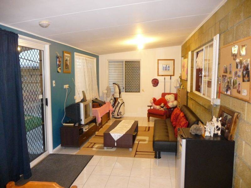 6 Holiday Pde, Scarness QLD 4655
