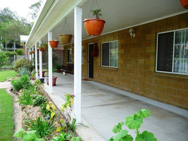 6 Holiday Pde, Scarness QLD 4655