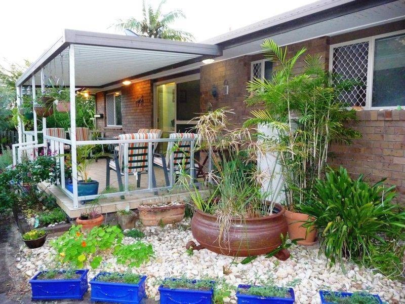 8 William St, Urangan QLD 4655