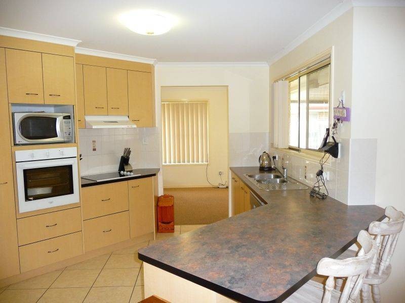 7 Mainsail Crt, Point Vernon QLD 4655