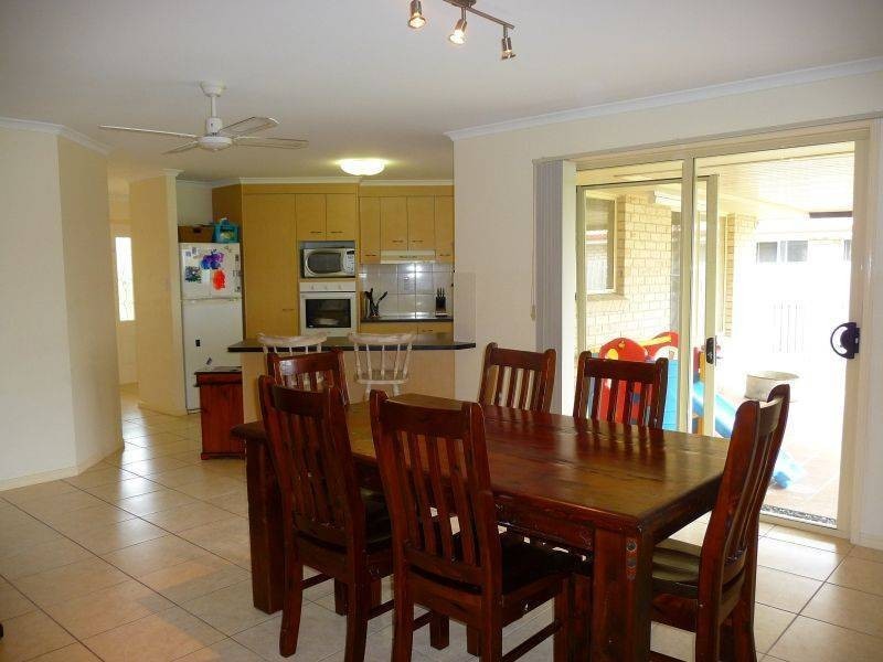 7 Mainsail Crt, Point Vernon QLD 4655