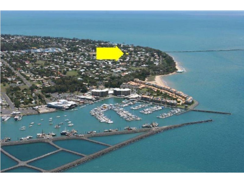 7 Pilot St, Urangan QLD 4655