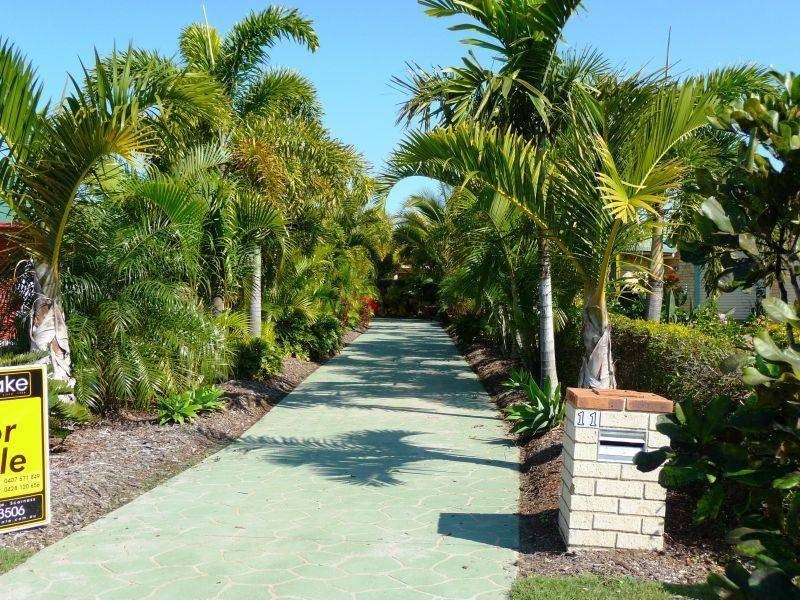 11 Currawong Crt, Eli Waters QLD 4655