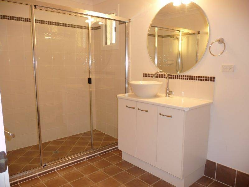 7 Hansen St, Urangan QLD 4655