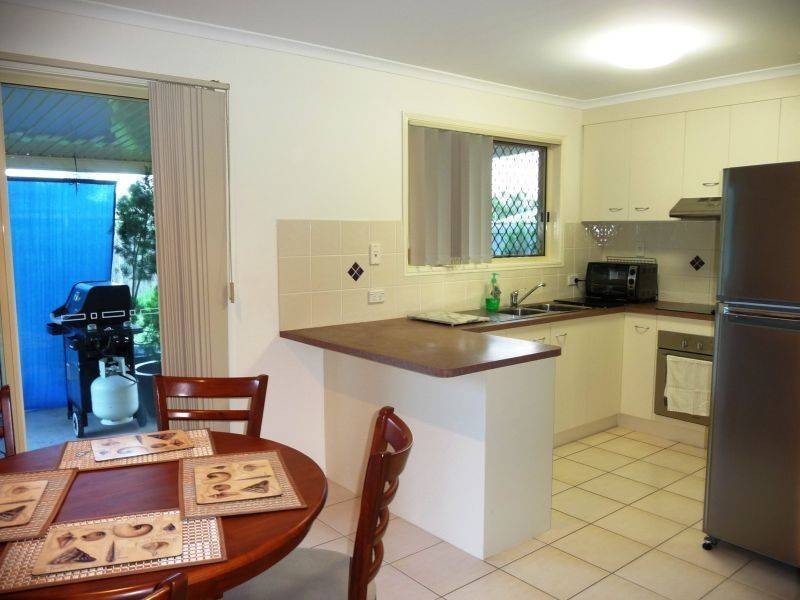 54 Anchorage Cct, Point Vernon QLD 4655