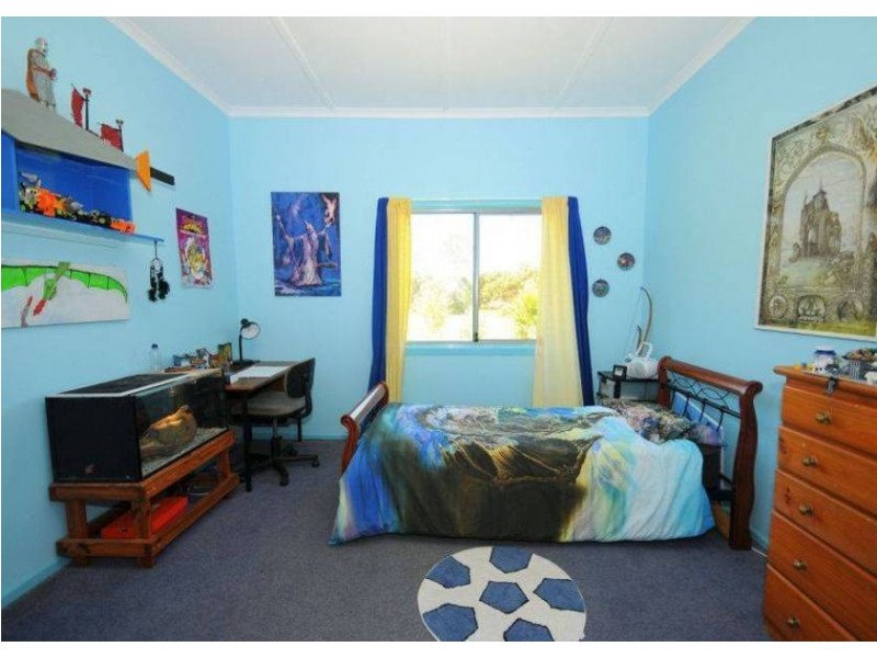 18 Maddever Road, Booral QLD 4655