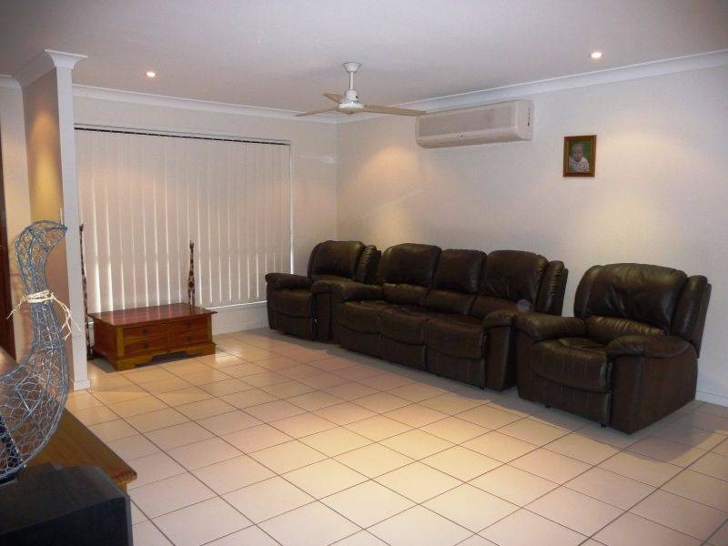 24 Ladbroke Cres, Urangan QLD 4655