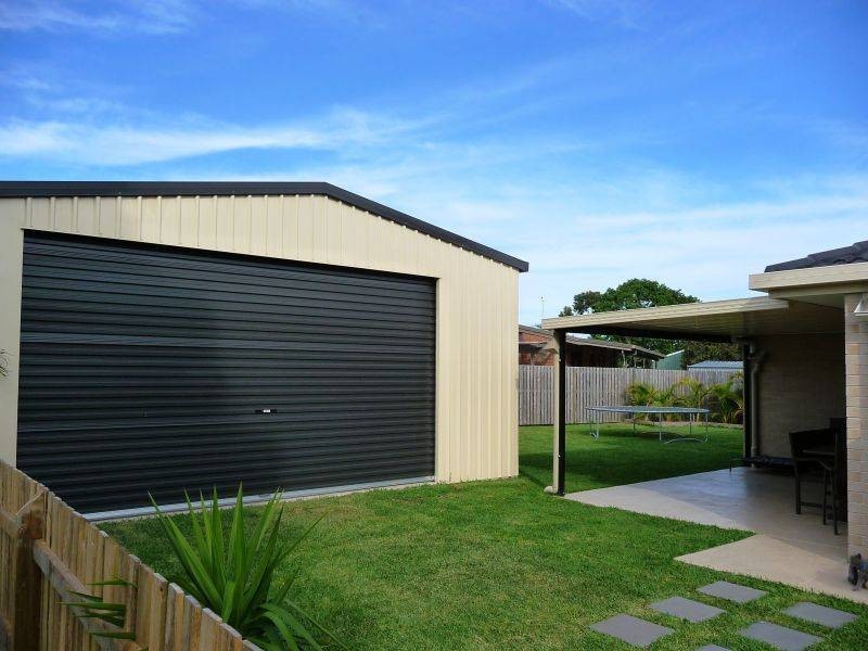 24 Ladbroke Cres, Urangan QLD 4655