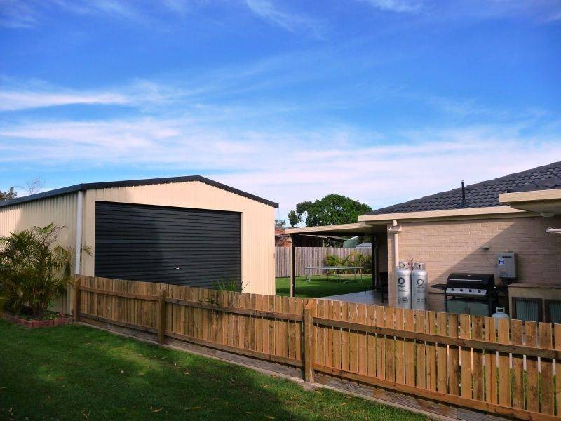 24 Ladbroke Cres, Urangan QLD 4655