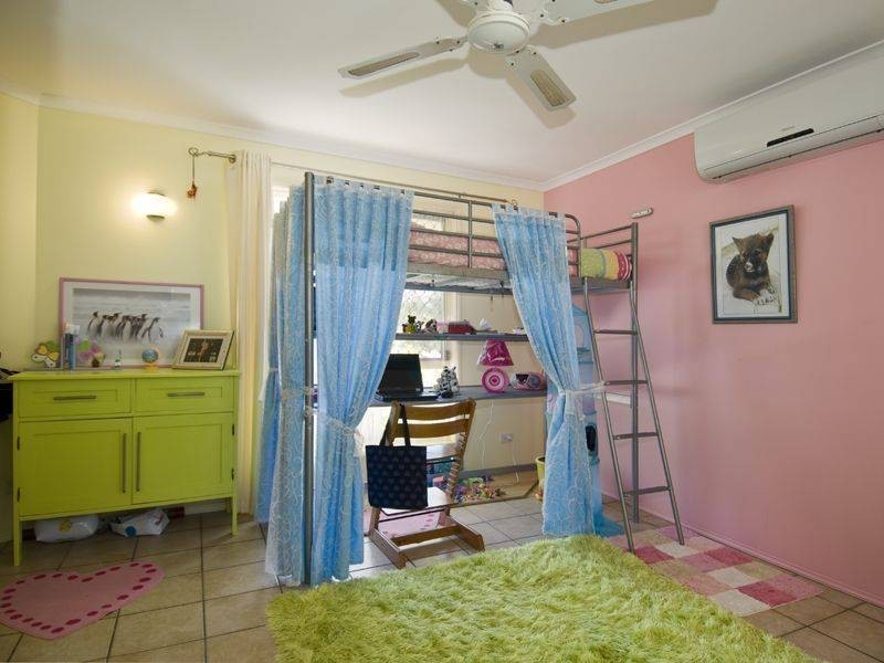 4 Daydream Crt, Kawungan QLD 4655