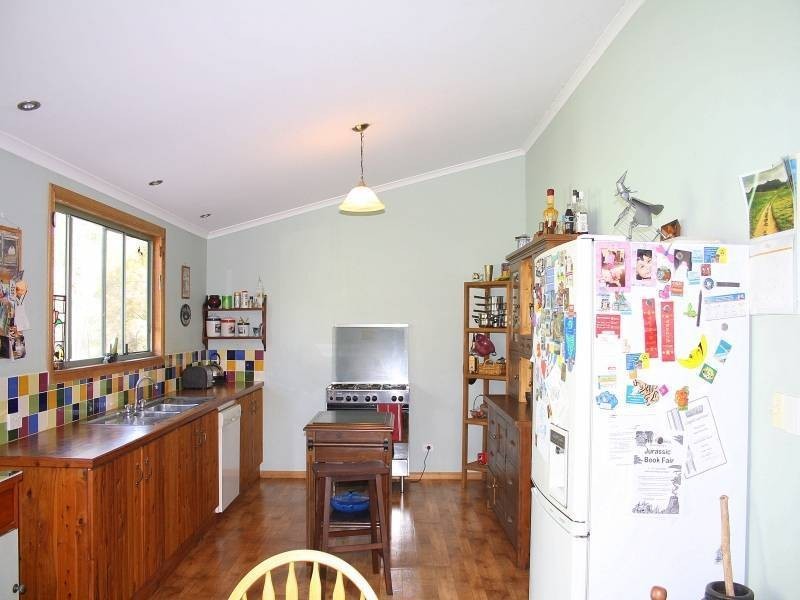 9 Leah Drive, Oakhurst QLD 4650