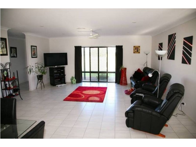 39 Charles Bruce Drive, Oakhurst QLD 4650