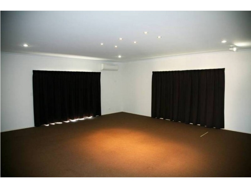 39 Charles Bruce Drive, Oakhurst QLD 4650