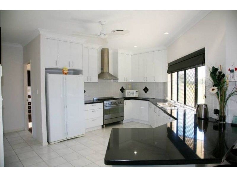 39 Charles Bruce Drive, Oakhurst QLD 4650