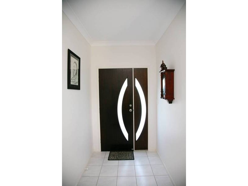 39 Charles Bruce Drive, Oakhurst QLD 4650