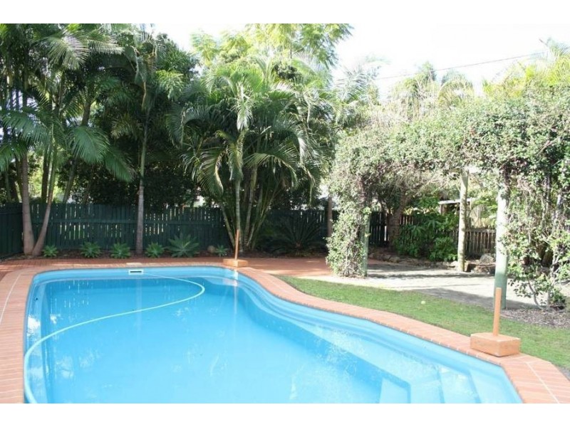 285 Lennox Street (18 Elizabeth Street), Maryborough QLD 4650