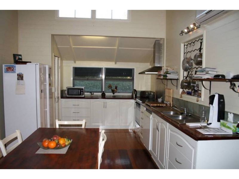 285 Lennox Street (18 Elizabeth Street), Maryborough QLD 4650