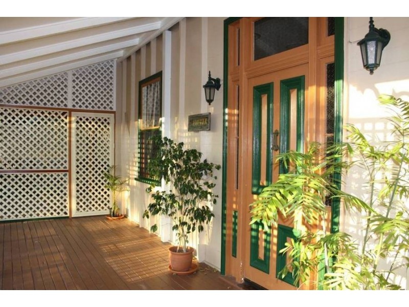 285 Lennox Street (18 Elizabeth Street), Maryborough QLD 4650