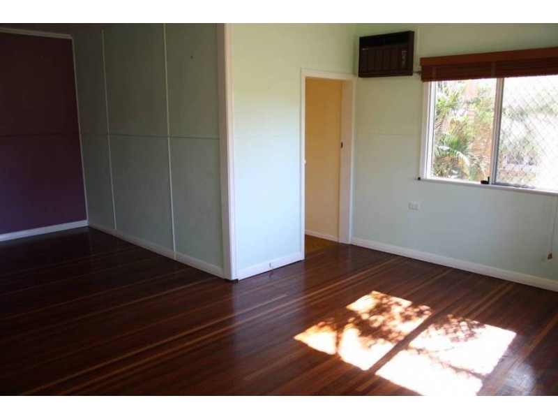 6 Wynne Parade, Maryborough QLD 4650