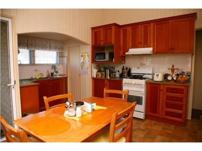 34 North Street, Maryborough QLD 4650