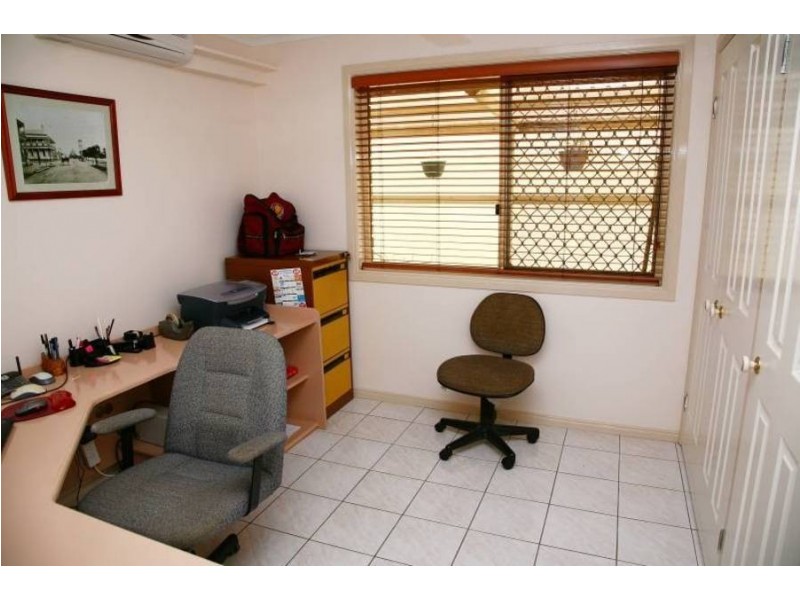 10 Saunders Road, Oakhurst QLD 4650