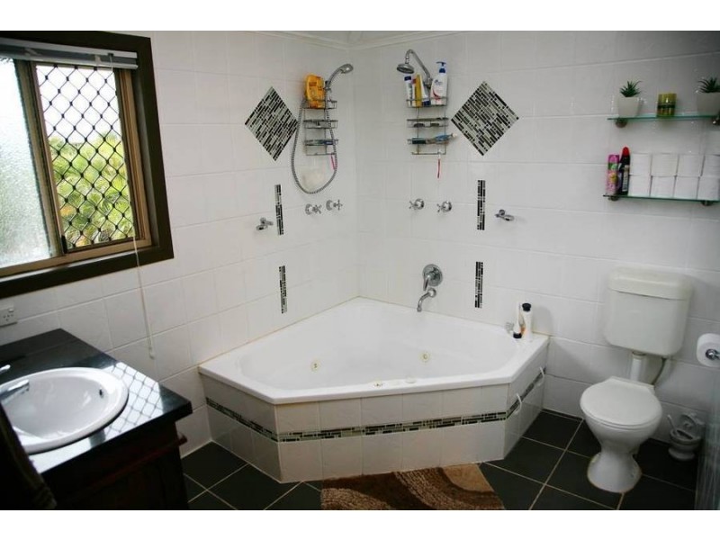 Island Plantation QLD 4650