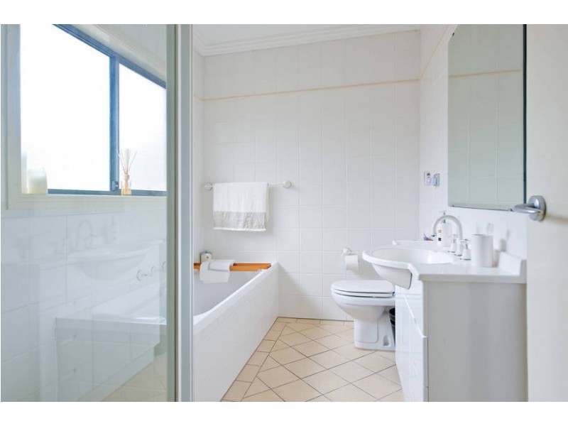 2/278 – 280 Port Hacking Rd, Miranda NSW 2228