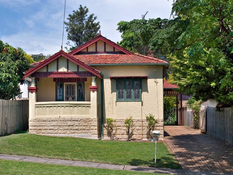 1 Rowe Street, Connells Point NSW 2221