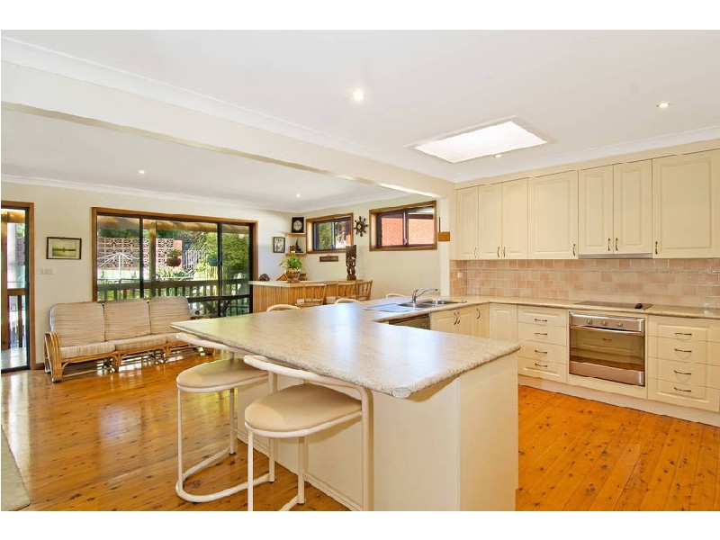 30 Stirling Ave, Kirrawee NSW 2232