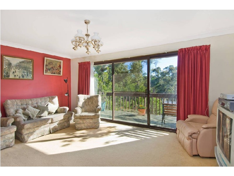 30 Stirling Ave, Kirrawee NSW 2232