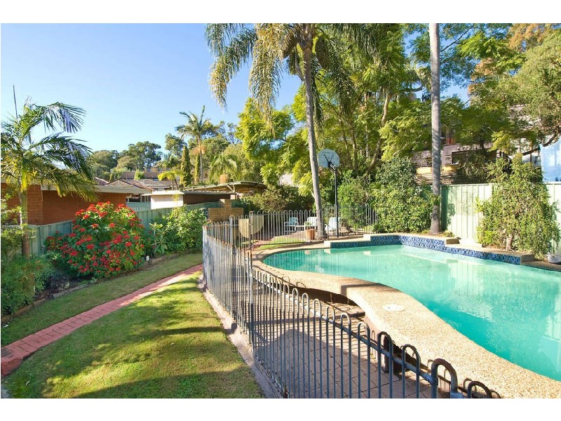 30 Stirling Ave, Kirrawee NSW 2232