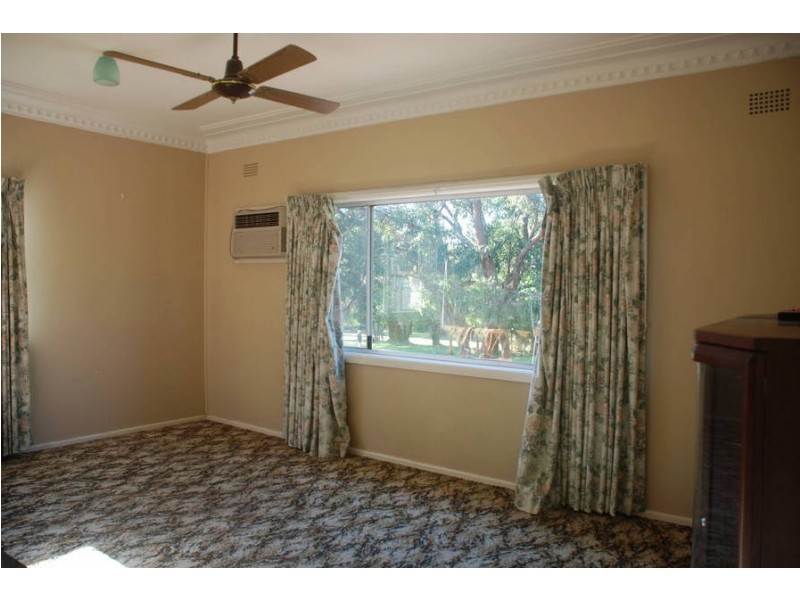 130 Gannons Road, Caringbah NSW 2229