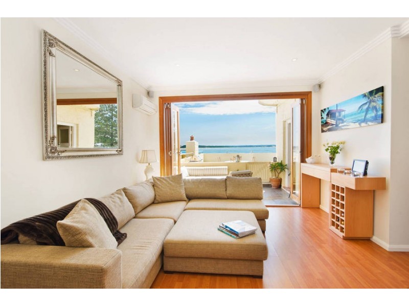 2/4 The Esplanade, Cronulla NSW 2230