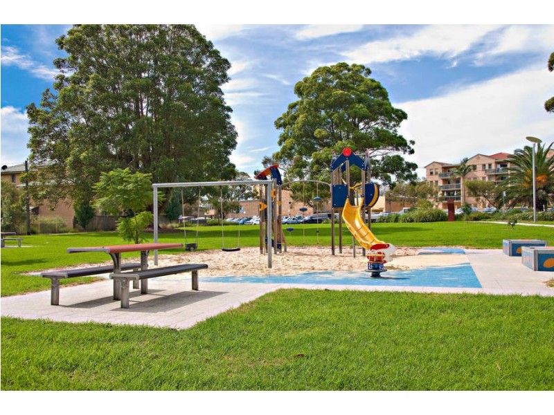 3/94 Linden Street, Sutherland NSW 2232