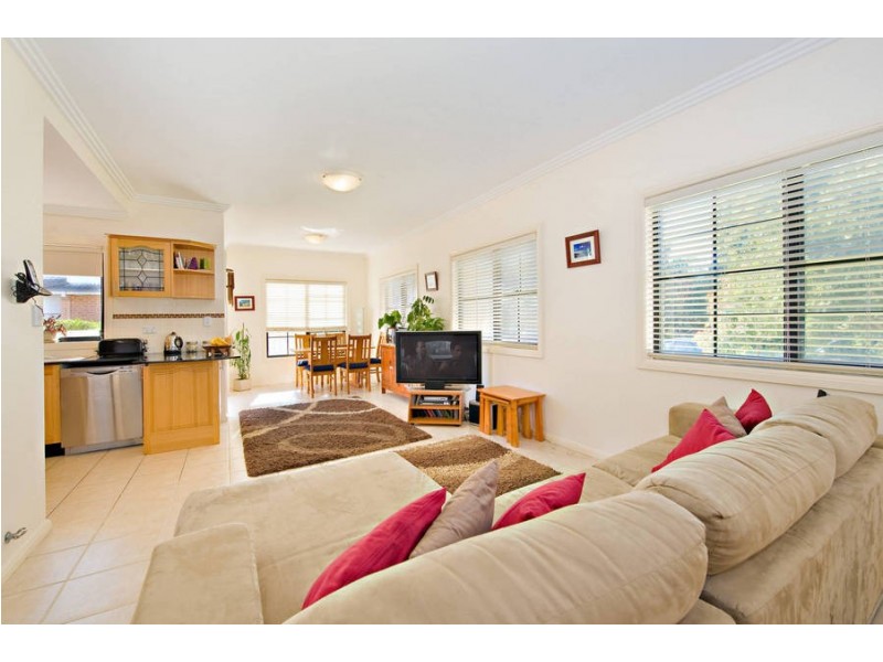 1/11 Wallumatta Rd, Caringbah NSW 2229