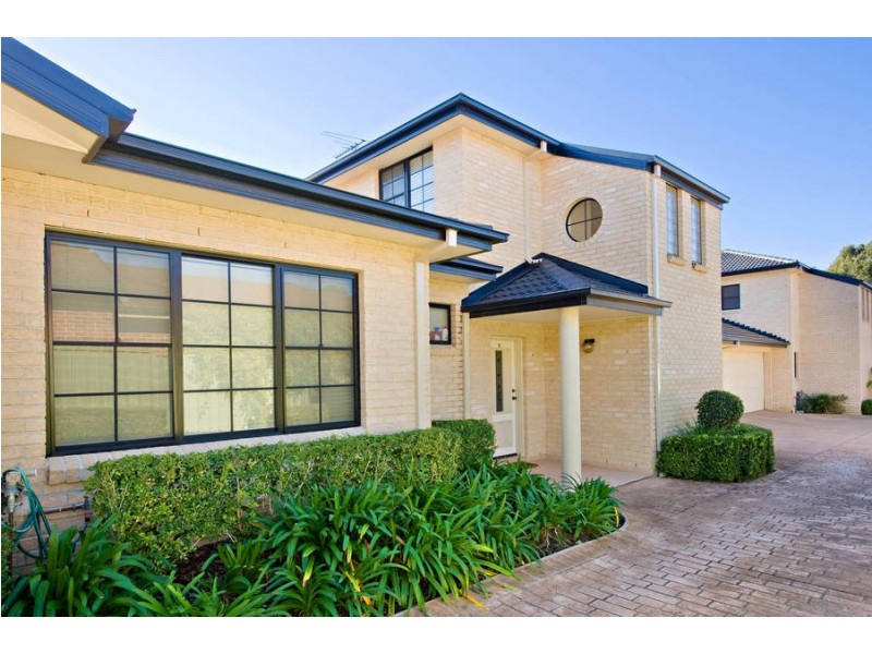 1/11 Wallumatta Rd, Caringbah NSW 2229