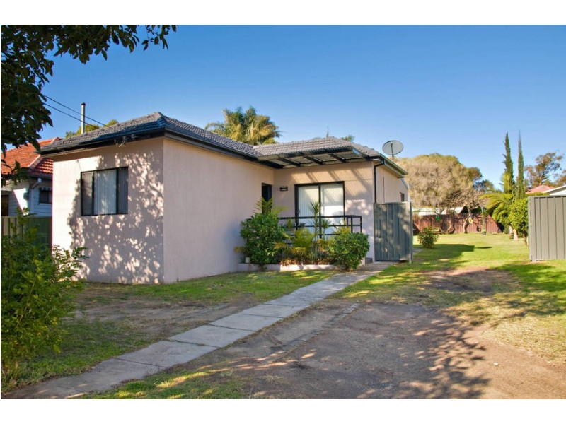 32 Captain Cook Drive, Caringbah NSW 2229