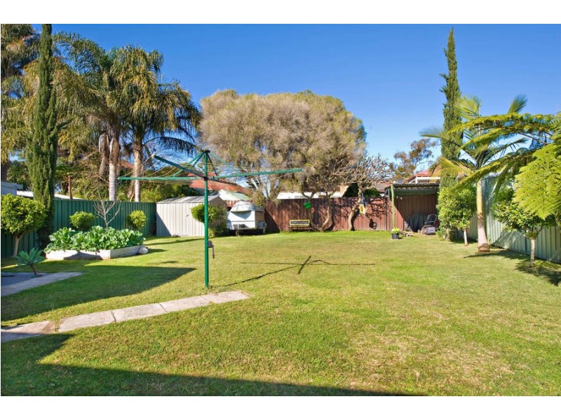 32 Captain Cook Drive, Caringbah NSW 2229