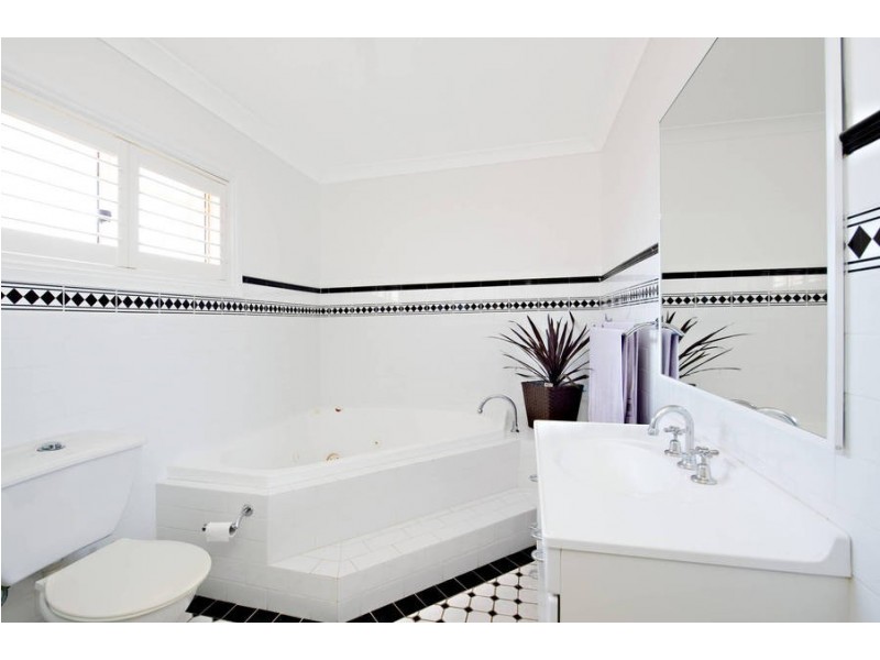 1/49 Karimbla Road, Miranda NSW 2228