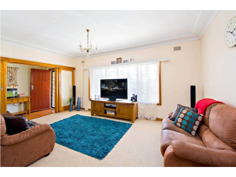 30  Loraine Avenue, Caringbah NSW 2229