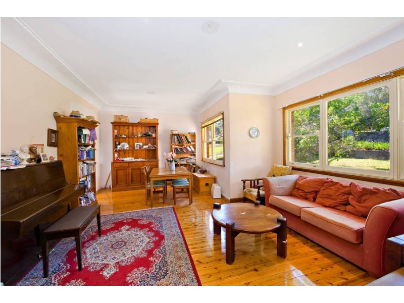 27 Loraine Avenue, Caringbah NSW 2229